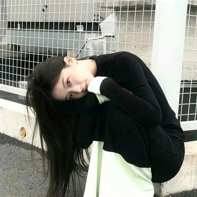 她和她的她